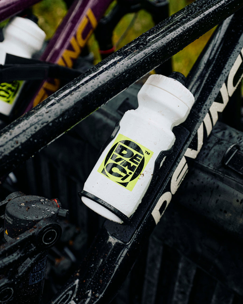 Bouteille Devinci 22 oz - Blanc|Néon
